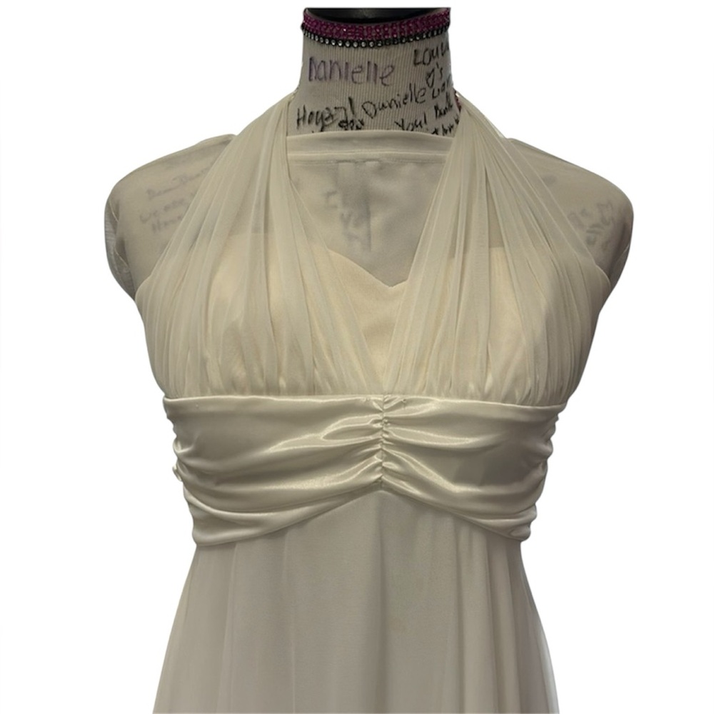 David Bridal DB STUDIO sheer matte ivory wedding event v-neck dress gown sz M - Picture 2 of 8